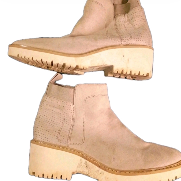 Sonoma Ortholite ECO Banana Gray Chelsea Boot Bootie Faux Suede Women's Size 9.5 - Picture 1 of 3